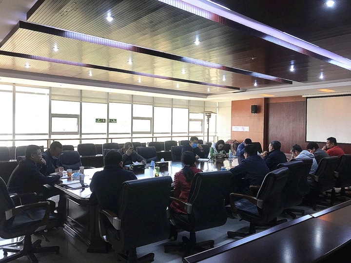 省属国有企业专职表部董事寸延峰、伍显清一行到前锋煤业调研