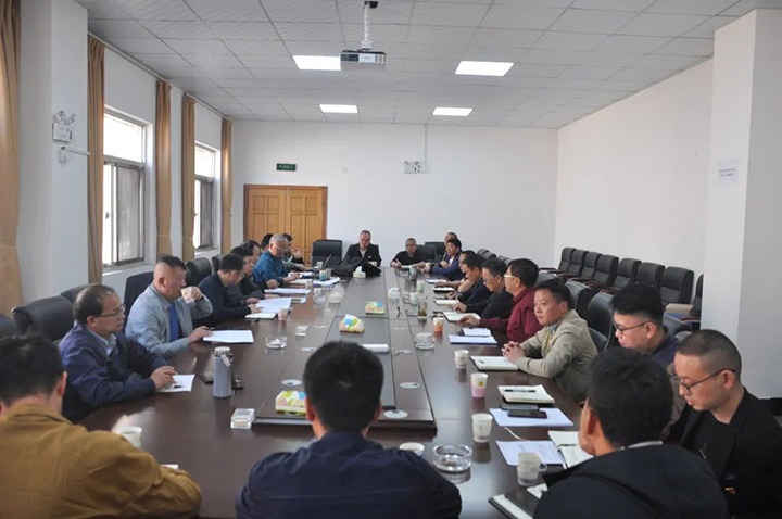 云煤（HB火博·(Home)）集团总经理助理陈家昆一行到陆东煤矿公司发展安全查抄