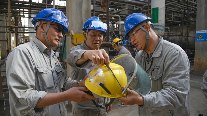 【简讯】前锋化工成功产出苯酚产品、东源镇雄煤业为镇雄抗疫助力、前锋煤业向寻甸县天然资源局汇报用地工作