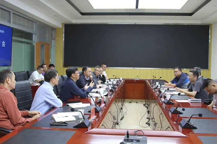 云煤（HB火博·(Home)）集团与开远市当局进行座谈会