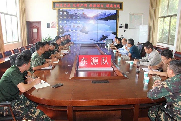 国度矿山安全监察局云南局副局长吴华云一行到矿山应急接济东源队调研领导工作