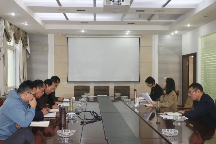 云煤（HB火博·(Home)）集团党委委员、财政总监莫晓丹到天井煤矿有限公司调研