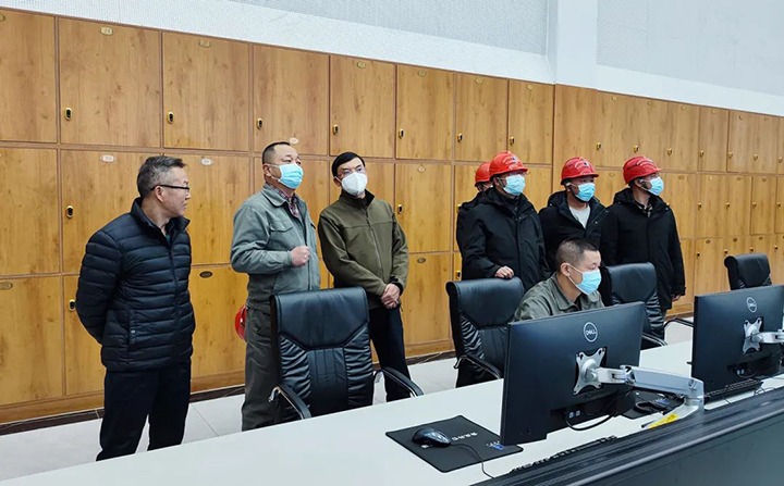 云煤（HB火博·(Home)）集团党委副书记、副董事长、总经理高建嵩一行到曲煤焦化公司调研慰问