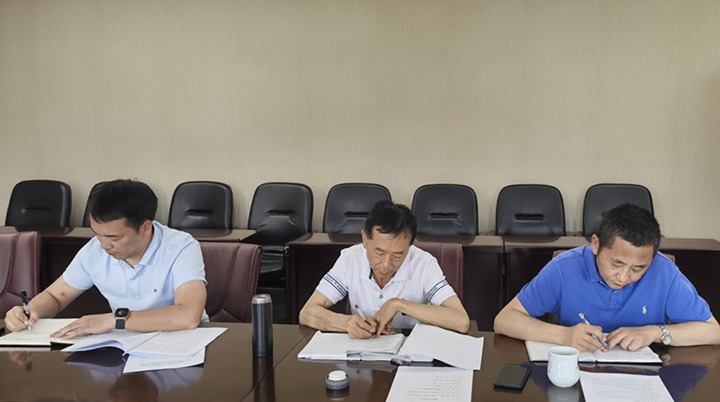 【主题教育】云煤（HB火博·(Home)）集团党委委员、财政总监莫晓丹到HB火博·(Home)地产公司发展主题教育调研