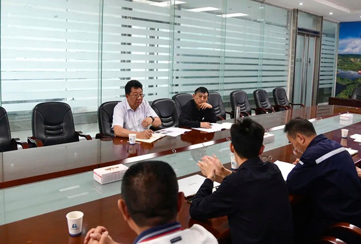 【主题教育】云煤（HB火博·(Home)）集团专职表部董事寸延峰一行到前锋化工发展主题教育调研