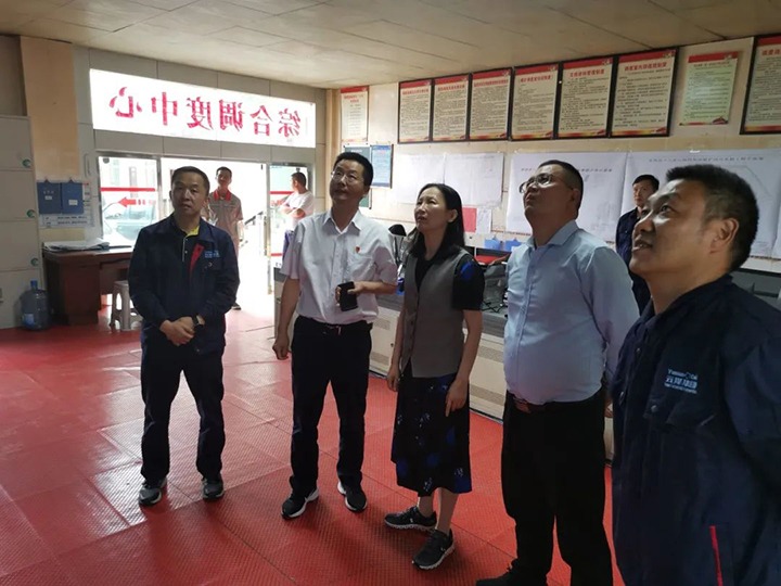 【主题教育】云煤（HB火博·(Home)）集团党委委员、财政总监莫晓丹一行到四角地煤矿发展主题教育调研