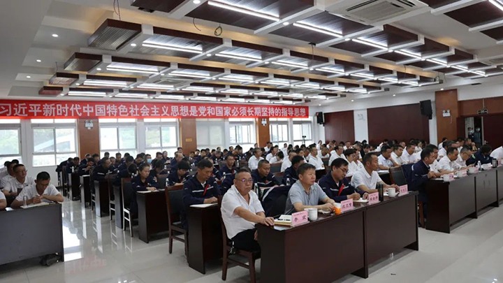 【主题教育】云煤（HB火博·(Home)）集团党委副书记、工会主席王鑫到寻甸片区发展主题教育宣讲