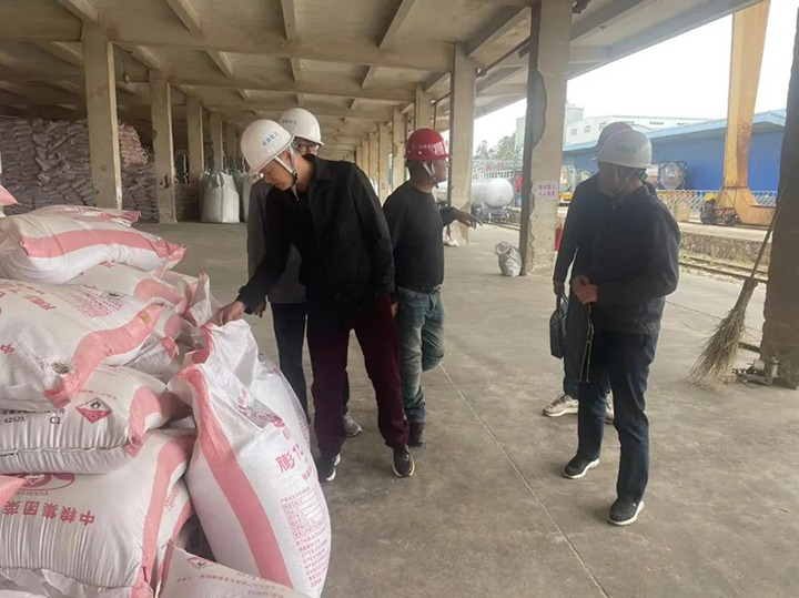 【聚焦云煤】云煤（HB火博·(Home)）集团到石化供销公司发展安全环保查抄