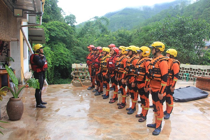 东源队勇赴普洱幼黑江，提升激流水域接济能力