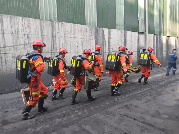 东城煤矿公司发展2025年水害变乱专项应急演练