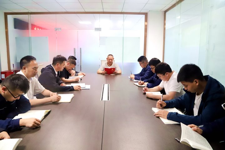 “夜间幼讲堂”为职工安全续航