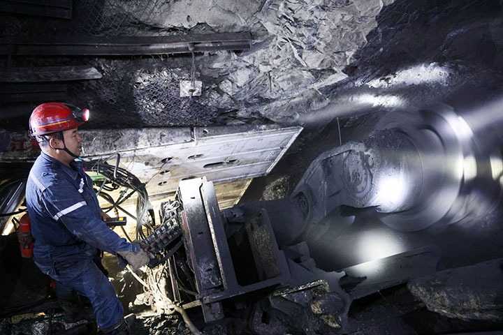 在58度工作面，他们拼出产量新高